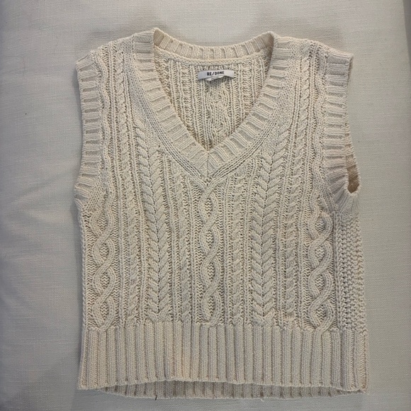 Re/Done Women's V-Neck Cable Knit Sweater Vest - Cream - Picture 1 of 2
